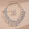 Collar de Borlas de Pedrería Ultra Brillante Europeo y Americano con Perlas, Cadena para Clavícula de Nicho de Lujo Ligero, Accesorio de Fiesta de Alta Gama a la Moda