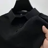 Camisa polo de seda helada para hombre de verano, camiseta de manga corta, tejido gofrado transpirable, casual y moderna, en stock, con cuello Henry y etiqueta