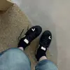 Zapatillas de entrenamiento alemanas de cuero genuino con textura de cuero, otoño vintage, con plataforma para aumentar la altura, para mujer, con cordones, bloques de color, zapatillas de moda para exteriores y senderismo