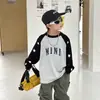 Camiseta de Manga Larga para Niños 2026 Nueva Colección Primavera y Otoño Niños Grandes Estrella Manga Raglán Camiseta Interior Camisa para Niños Bonito Casual Top t