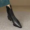 Botines de Cremallera Trasera Simples de Nicho, Modernos, Versátiles y Cómodos, Botines Cortos de Punta Fina y Tacón Grueso, Nuevo Estilo Otoño e Invierno 2025