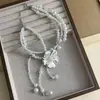 Colar de Flor de Pérola em Camadas de Luxo Leve Estilo Francês para Mulheres, Corrente de Clavícula de Alto Padrão com Design Único, Estilo Old Money
