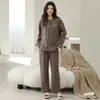 Em Estoque Pijama Feminino Outono/Inverno Conjunto de Seda e Caxemira Gola Redonda Manga Longa Calça Longa Cardigã Simples Casual Roupa de Casa 25