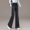Jeans flare preto e cinza de cintura alta com forro de fleece espesso para mulheres, outono e inverno de 2026, calças boca de sino emagrecedoras e estilosas