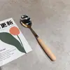 Mango de madera palillos japoneses cuchara al por mayor portátil acero inoxidable juego de vajilla para comida occidental cuchara de madera palillos de madera logo