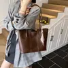 Bolso de Mano de Otoño para Mujer 2026 Nuevo Textura de Alta Calidad Bloque de Color Superficie Suave Bolso de Hombro Único Bolso Tote de Gran Capacidad para Debajo del Brazo