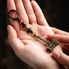 Martillo Pequeño de Latón Retro Creativo Un Martillo Llavero de Coche Colgante Pequeño Accesorios de Cuerda Trenzada Hechos a Mano