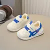 Zapatos para niños pequeños Zapatos para niños 2025 Verano Nuevos Zapatos de bebé Suela suave Antideslizantes Zapatillas casuales de moda para niñas
