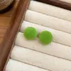 Pendientes de borla de flor de cuentas de color dopamina para primavera, sensación de lujo ligero y alta gama, pendientes atmosféricos estilo vacacional para mujer