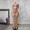 Vestido Bodycon Sexy com Brilho Fino Estilo Europeu e Americano para Mulheres, com Gola Halter, Strass, Costas Abertas, Vestido de Gala para Cantora