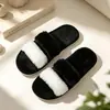 2026 Cross-border Plush Bloco de Cor Pantufas de Pelúcia Abertas na Ponta Femininas para Casa Solado Macio Quente Estilo Europeu e Americano Pantufas de Pelúcia