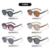 Gafas de Sol Retro de Marco Pequeño para Mujer con Patillas de Clip, Protección UV400, Visera Solar, Montura TR90, Venta al por Mayor Europea y Americana
