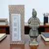 Estatueta Guerreiros de Terracota Souvenir de Viagem de Xi'an Estilo Chinês Artesanato Especializado Ornamento de 16cm Presente para Estrangeiros no Exterior