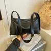 Moda Transfronteriza Otoño e Invierno 2025 Bolso de Gran Capacidad, Retro, Simple, Bolso Tote de Alta Gama para Viajes Diarios, Bolso Cruzado para Mujer