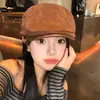 Gorra Octagonal de Gamuza Retro para Mujer, Parche, Hebilla Ajustable, Gorra de Periódico, Otoño Invierno, Ambiente Artístico Versátil, Gorra de Visera
