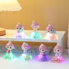Caja Misteriosa Conejo de la Nube Susurro Niña Linda Mascota Adorable Brillante Figura Decoración de Escritorio de Resina Adorno para el Tablero del Coche