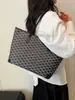 Bolsa Tote Simples Transfronteiriça para Comutação para Mulheres, Nova Tendência 2026 Leve Grande Capacidade Bolsa de Mão, Bolsa de Ombro Fashion