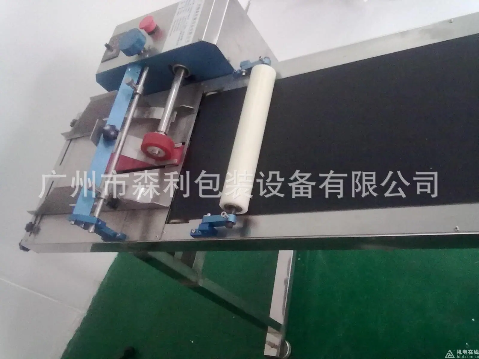 反转轮带压料分页机1