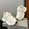 Zapatos de Padre Super Suaves Elegantes de Moda para Niñas 2026 Nuevo Primavera Ligeros Malla Transpirable Estilo Campus Zapatos Deportivos Tendencia
