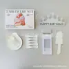 Set de vajilla desechable para pastel, incluye seis piezas, para fiestas de cumpleaños; fabricante de cuchillos, tenedores y platos para pastel; set de caja de regalo