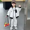 Conjunto de Ropa de Otoño para Niños 2026 Nuevo Estilo: Ropa Deportiva Casual Elegante y Genial para Niños, Conjunto de Dos Piezas de Moda para Primavera y Otoño