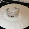 Pulsera de Moda de Celebridad de Internet Europea y Americana Metálica Avanzada Nicho Viento Frío Versión Ancha para Mujer Muesca Irregular Pulsera Abierta