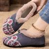 Sapatos de Algodão para Mãe de Inverno, Novo Estilo de Inverno, Sapatos de Algodão com Forro de Lã e Espessados, Sapatos de Algodão Bordados para Idosos de Venda Quente Transfronteiriça, Slip-On