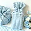 Papel de regalo de papel de pera a rayas azul bebé simple, forro de caja de avión, papel a prueba de humedad para ropa, papel de regalo para flores