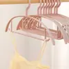 Cabides sem marca, varais de secar roupas antiderrapantes, cabides de plástico, ganchos de cabide para roupas domésticas, varais de roupas, cabides de roupas para pendurar