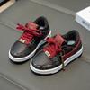 Nuevas Zapatillas Deportivas de Moda para Niños de Marca Tendencia Otoño e Invierno 2024 Zapatos Casuales de Caña Alta para Niños y Niñas Zapatos Deportivos de Suela Suave Negros y Rojos