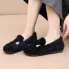 Sapatos de algodão para mulheres, quentes, com fleece adicionado, espessados, sapatos peludos, casuais, confortáveis, leves, resistentes ao desgaste, modernos, para interior, de calçar fácil, sapatos de mãe