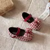 Sapatos de couro com laço para meninas, nova coleção primavera/outono 2026, sapatos Mary Jane modernos e versáteis, sapatos de princesa xadrez, da moda