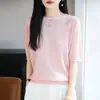 Camiseta feminina de verão em malha de lyocell tencel, estilo retrô suave, gola redonda, com detalhes vazados, mangas curtas, caimento solto, na cor rosa