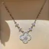 Colar Vintage Flor de Cerejeira Rosa Madrepérola Trevo de Quatro Folhas para Mulheres, Corrente de Clavícula de Luxo Leve Presente, Luxo de Nicho