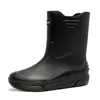 Botas de lluvia de moda transfronterizas para hombre, cálidas, de algodón liso, de media caña, impermeables para exteriores, zapatos de pesca, grosor resistente al desgaste, antideslizantes, zapatos de goma para cocina