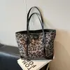 Bolso Tote Versátil de Moda Coreano para Mujer 2025 Nuevo Bolso de Hombro de Gran Capacidad para el Trabajo Bolso Casual de Axila para Mujer
