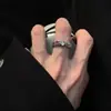 Nuevo Anillo Estrella Lunar Blanca para Hombres y Mujeres, Estilo Fresco de Moda, Sensación de Alta Gama, Lujo Ligero, Apertura Irregular, Anillo Ajustable