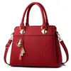 Bolsa de mujer al por mayor 2022 otoño e invierno nuevo bolso de mano para dama gran capacidad bolsa para madre de mediana edad bandolera bolso cruzado moda
