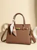 Bolso Grande de Mano Simple y Versátil para Mujer, Estilo Nuevo, Sensación de Alta Gama, Bolso de Hombro y Cruzado, Bolso de Mujer Moderno, Elegante y Práctico