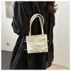 Ins Girl's Heart Bag Feminino 2024 Primavera e Verão Novo Bow Bucket Bag All-match Chain Shoulder Crossbody Bag