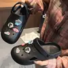 Zuecos cerrados para mujer para uso en casa, pantuflas antideslizantes para baño para bañarse en verano, de suela blanda, ligeros, se pueden usar afuera, pantuflas para hombre
