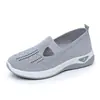 Zapatos de Otoño Transpirables de Suela Suave para Madres de Mediana Edad y Mayores, Zapatos Casuales de Mujer Transfronterizos, Zapatos de Tela para Mujer Versátiles Slip-On