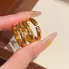 Loja Dourada Mesmo Estilo Pulseira com Pedras Strass Costas de Peixe Anel para Mulheres, Novo Estilo de Luxo Leve Anel de Alta Qualidade, Pulseira Exquisita Versátil