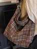 2026 Nuevo Bolso de Hombro de Moda a Cuadros Retro de Alto Valor Bolso de Mano Artístico de Gran Capacidad Estilo Japonés Bolso Cruzado