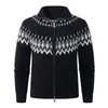 Nueva colección Otoño/Invierno 2026: suéter cárdigan de punto con cuello alto para hombre, una prenda de punto casual elegante y versátil para hombres jóvenes