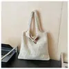 Bolsa de Tricô Estilo Western Casual Feminina 2025 Nova Estilo Coreano Bolsa Tote Preguiçosa Grande Capacidade para Ir ao Trabalho Bolsa de Ombro sob o Braço