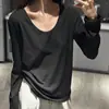 Camiseta Branca de Manga Longa para Mulheres, Nova Coleção Primavera 2026 Estilo Coreano, Emagrecedora, Toque Relaxado, Camiseta Básica Simples, Top com Gola U