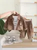 2026 Nueva Moda Otoñal para Niños Ropa Elegante de Primavera y Otoño para Niños Chaqueta de Mezclilla Degradada Conjunto de Tres Piezas de Manga Larga Moderno