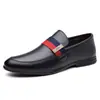 Sapatos Mocassins Masculinos de Couro Genuíno Casuais 2025 Verão Respiráveis Novos Tendência Masculina Sapatos Preguiçosos Slip-On