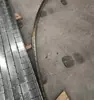 Canal de acero al carbono en forma de U empotrado canal de acero borde de vidrio cubierto pista de vidrio sin marco ranura de valla ranura de barandilla escaleras de edificio rojas
